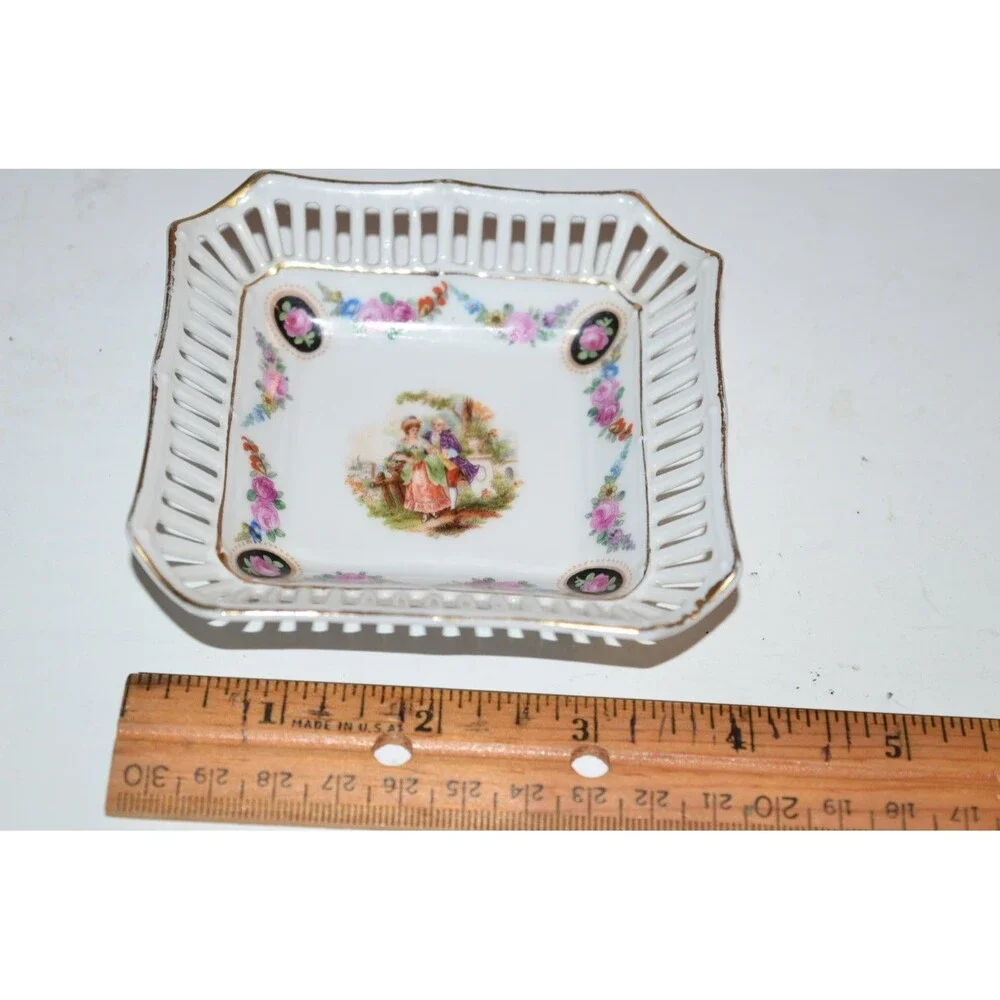 Vtg Reticulated Schumann Bavaria Trinket Bowl Germany courting couple ring‎ dish